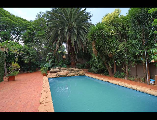 3 BEDROOM HOUSE FOR SALE IN KENSINGTON